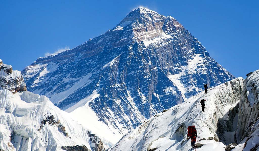 नेपाली सेनाले सफा हिमाल अभियान अन्तर्गत जम्मा गर्यो साढे १३ हजार केजीभन्दा बढी फोहोर