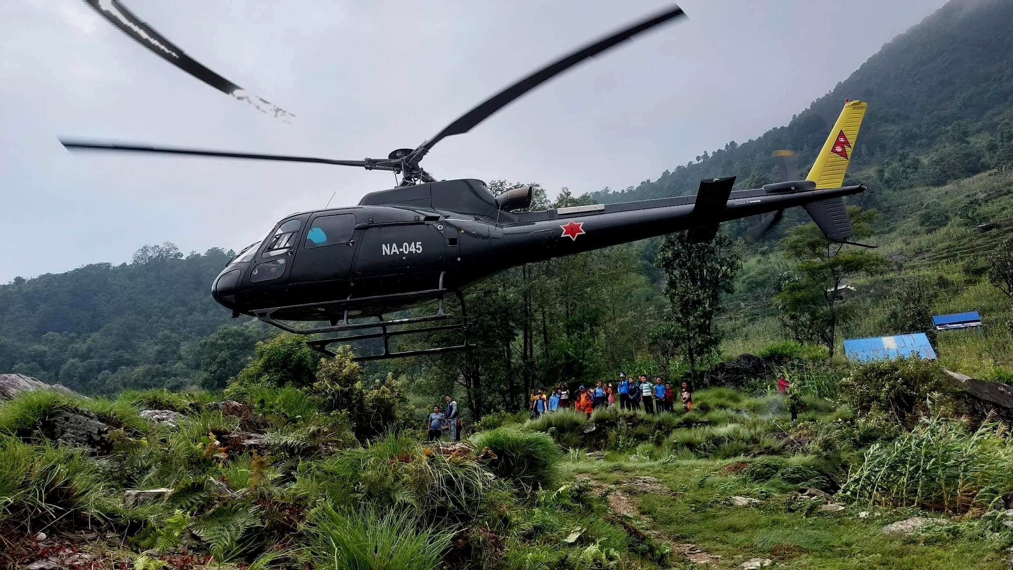 गंगाजमुना–२ की एक गर्भवतीको हेलिकप्टरबाट उद्धार