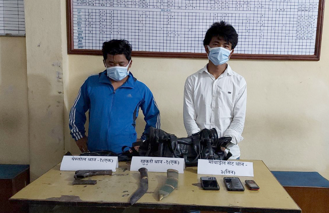 धादिङ, ललितपुर र धनुषाबाट विभिन्न हातहतियार सहित चार जना पक्राउ
