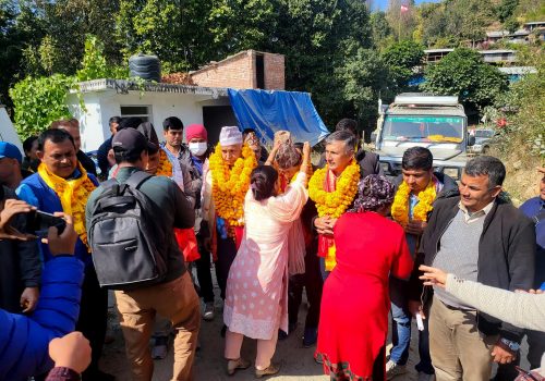 गल्छीका वडाहरुमा गठबन्धनका उम्मेदवारको भव्य स्वागत