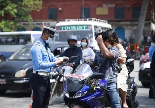 ट्राफिक नियम उलङ्घन गर्ने तीन हजार एक सय ४८ चालक कारबाहीमा