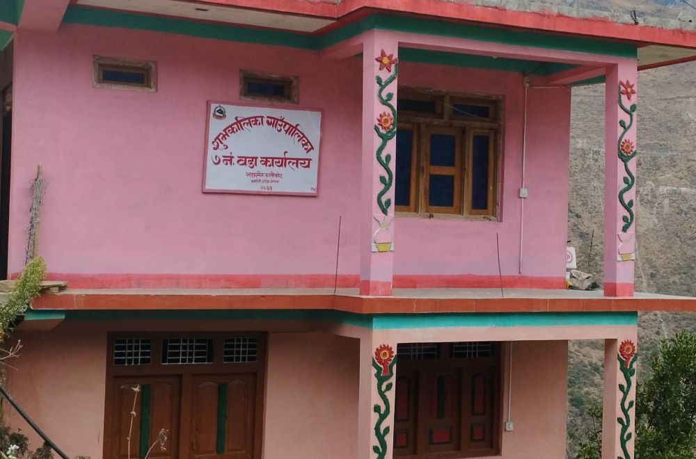 बीस वर्ष  पुगेपछि विवाह गरे रू दश हजार पुरस्कार