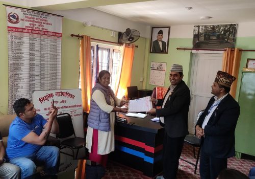 धादिङको सिद्धलेक गाउपालिकालाई एमालेको ज्ञापनपत्र