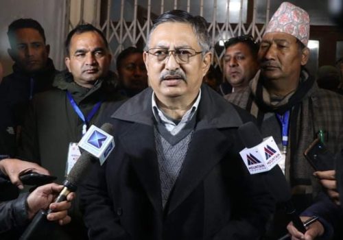 अनुसन्धानका लागि पूर्वगृहमन्त्री खाण प्रहरी परिसरमा