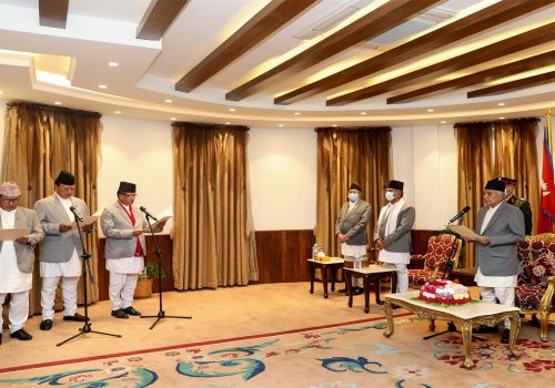 नवनियुक्त तीन मन्त्रीद्वारा शपथ