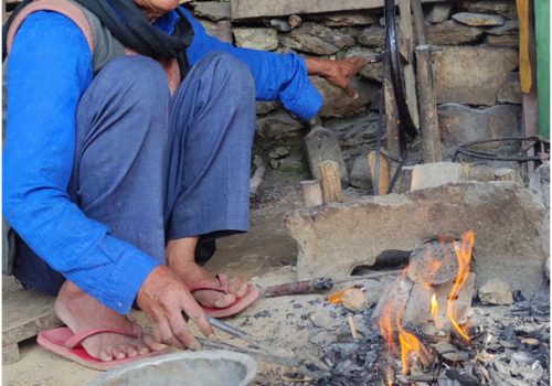 आरन पेसा सङ्कटमा