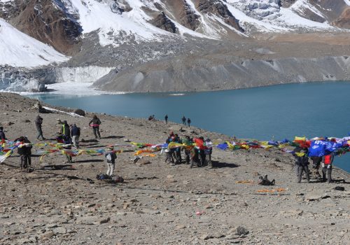 तिलिचो ताल क्षेत्रबाट १५० किलो फोहोर सङ्कलन