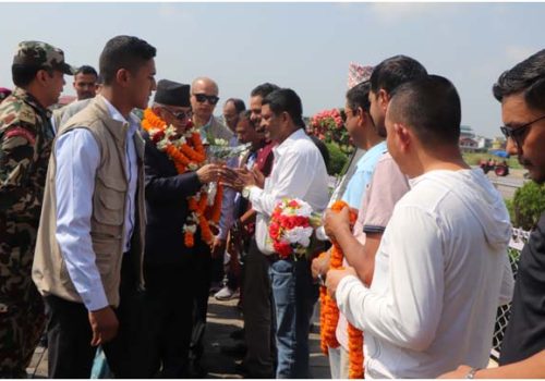 प्रधानमन्त्री पुष्पकमल दाहाल ‘प्रचण्ड’ गृहजिल्ला चितवनमा