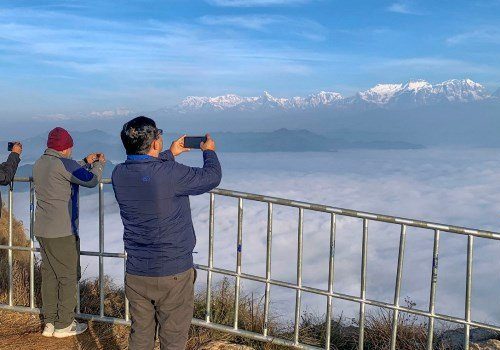 सूर्योदय हेर्ने पर्यटकले मानहुँकोटका होटल खचाखच