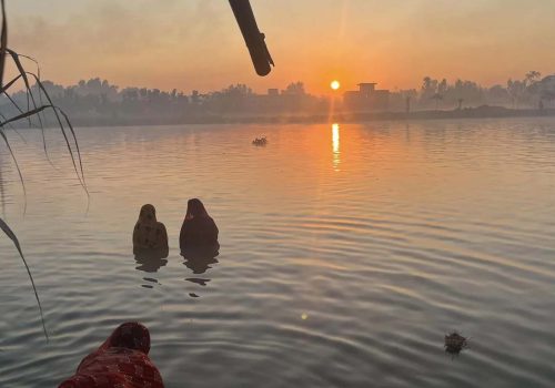उदाउँदो सूर्यलाई अर्घ्य दिँदै छठ पर्व सम्पन्न