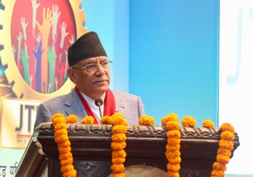 श्रमिकका समस्या सम्बोधन गर्ने प्रधानमन्त्री दाहालको प्रतिबद्धता
