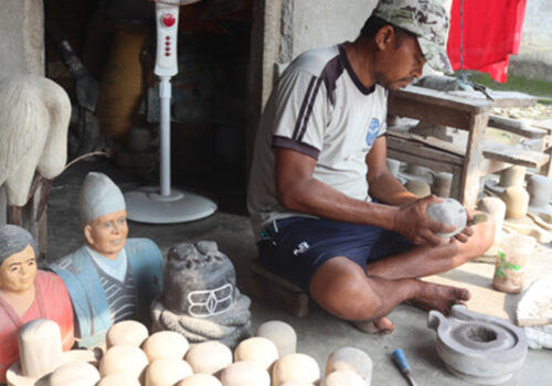 ढुङ्गामा कला भर्दै गोविन्द बोटे