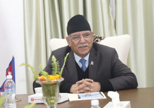 महसुल उठ्ने र उद्योग चल्ने विकल्पमा जानुपर्छ : प्रधानमन्त्री