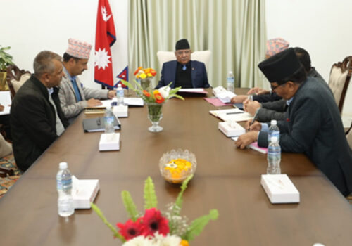 वीर अस्पतालमा आउने बिरामीले गुनासो गर्ने अवस्था आउनुहुन्न : प्रधानमन्त्री