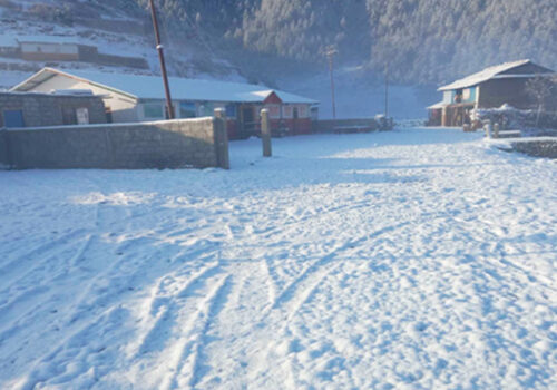 ढोरपाटनमा व्यापक हिमपात, जनजीवन प्रभावित