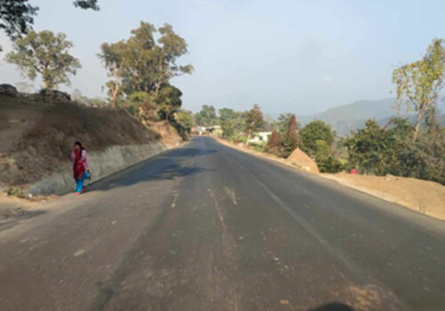 डुम्रे–बेँसीसहर दुई लेन सडकमा छ किलोमिटर कालोपत्र