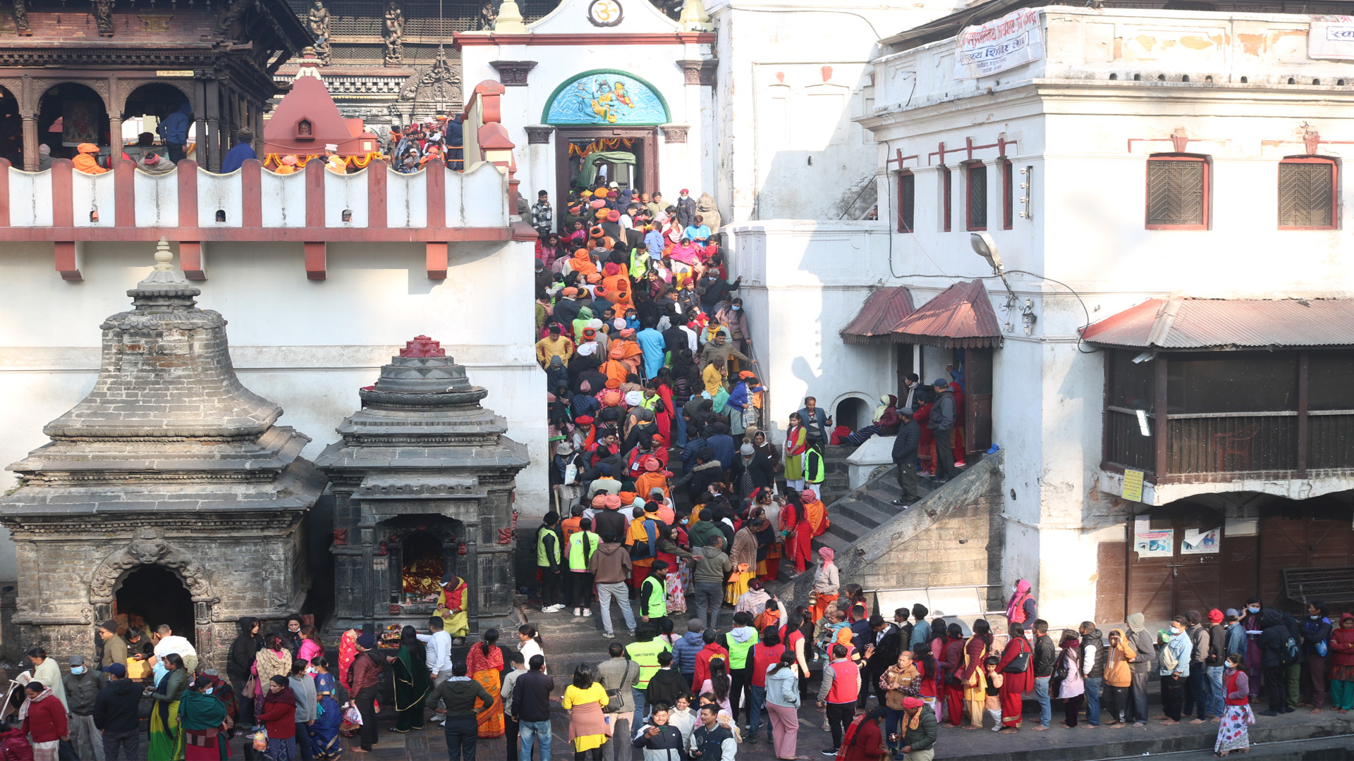 आज महाशिवरात्रि पर्व :  पशुपतिनाथ सहित देशभरका शिवालयमा दर्शनार्थीको घुइँचो