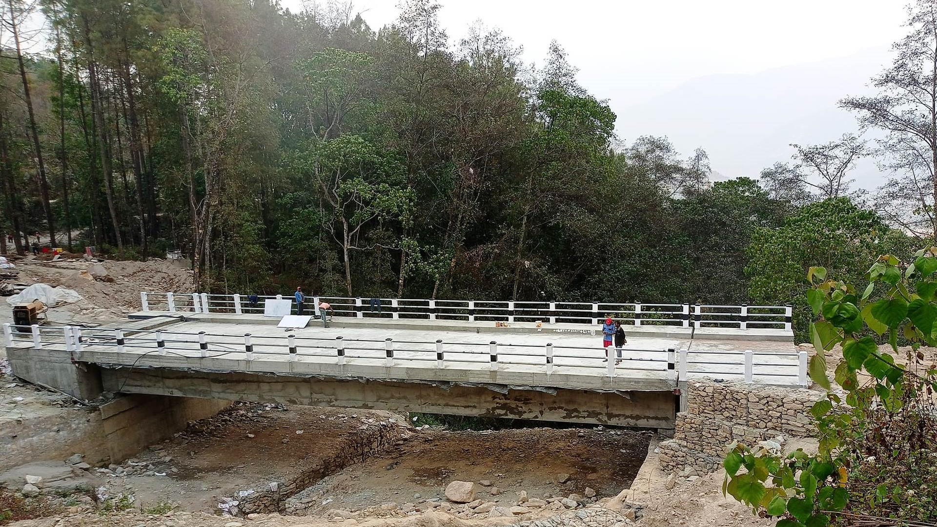 बागलुङको रिठेखोलामा  पक्की पुल निर्माण