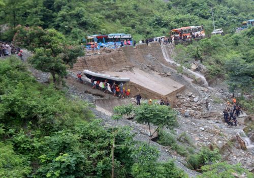 सिमलताल पहिरो : मृतकका परिवारलाई एक लाख दिइने
