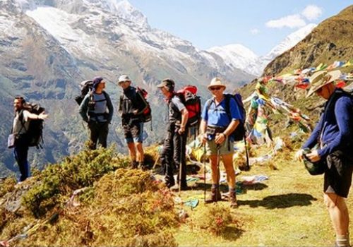 जुनमा भित्रिए ७६ हजारभन्दा बढी विदेशी पर्यटक