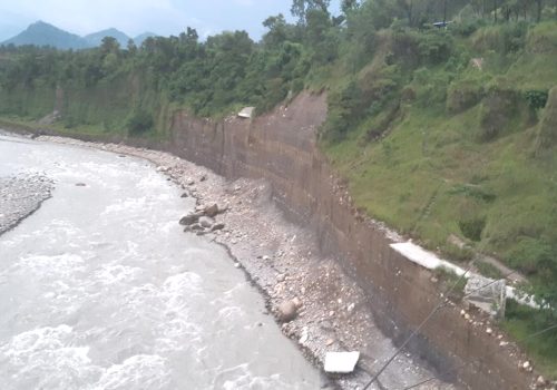 सेती नदी कटानले अन्त्यकर्मका लागि सतीघाट पुग्न समस्या