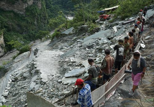 कालीगण्डकी करिडोर : पहिरो रोकथाम गर्न बैसरी अँधेरीखोलामा ‘रक एङ्करिङ’