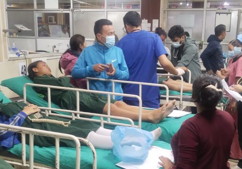 स्कुल बस दुर्घटना : २८ जना घाइते
