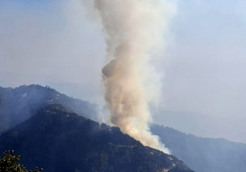 काभ्रेको महाभारत जङ्गलमा लागेको आगलागी अझै नियन्त्रणमा आएन