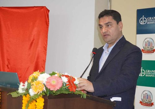 बिमाको रकमबाट निजी अस्पतालमा पनि उपचारको व्यवस्था मिलाउछौँ : स्वास्थ्यमन्त्री पौडेल