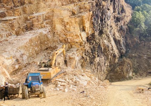 विश्व बैंकका तीन सडक एकसाथ स्तरोन्नति