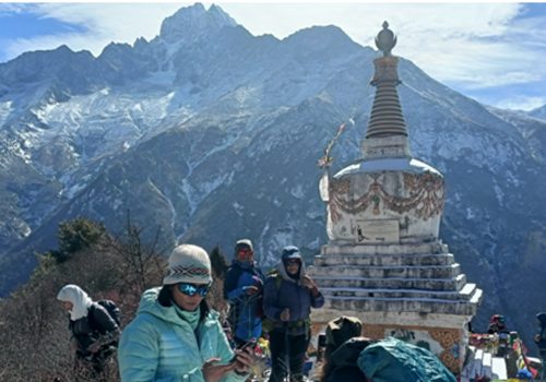 हप्तामा दुई सय जनाभन्दा बढी पर्यटक सगरमाथा क्षेत्रमा