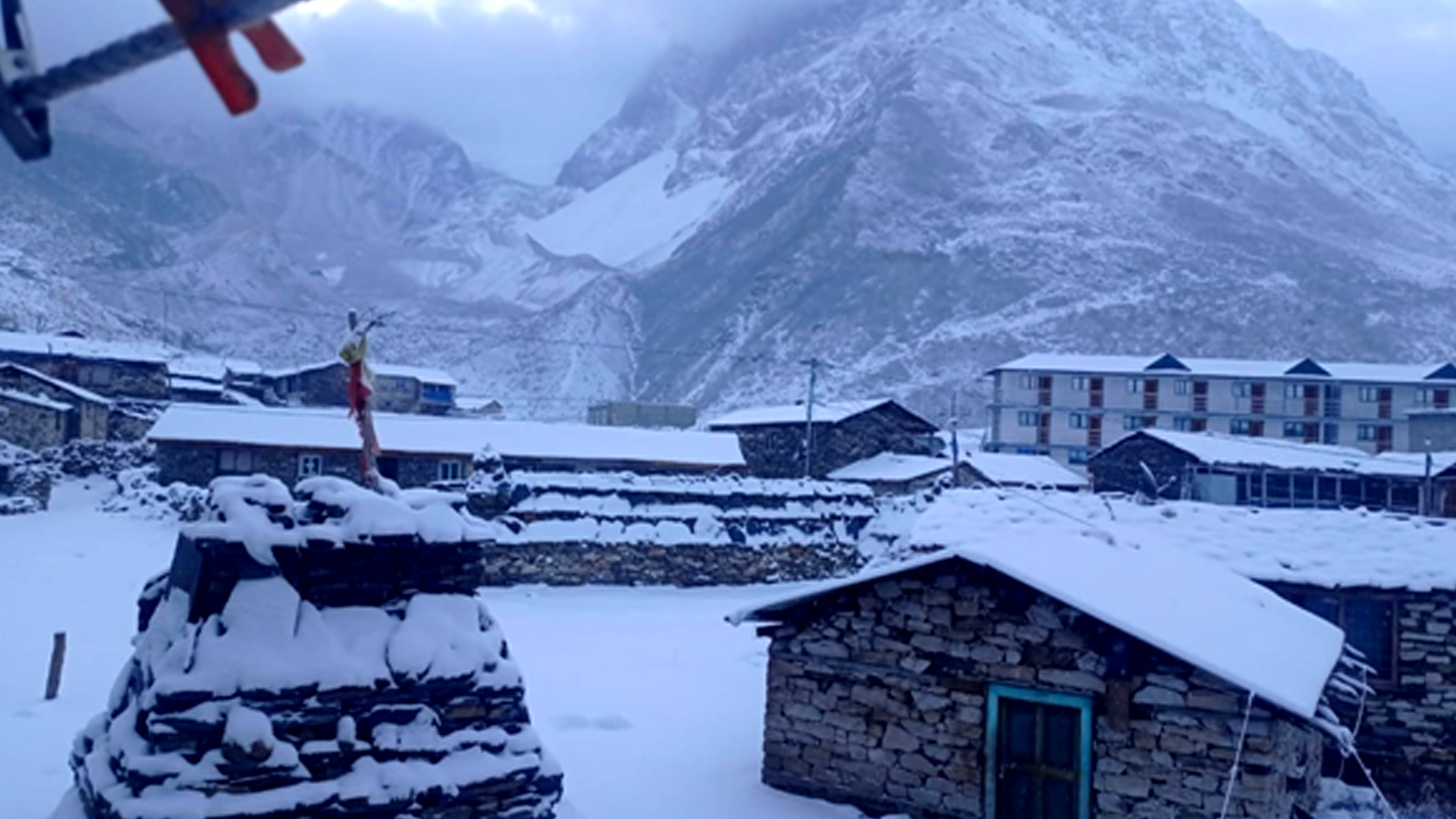 उत्तरी गोरखाको नुब्री भ्यालीमा हिमपात