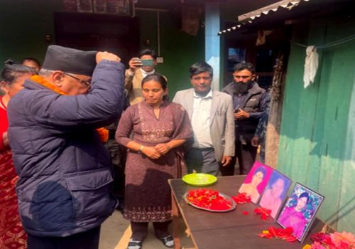 निर्वाचन क्षेत्रको विकासमा समय दिने अध्यक्ष दाहालको प्रतिबद्धता