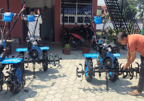 कञ्चनपुरका किसानलाई अनुदानमा ‘मिनी टिलर’