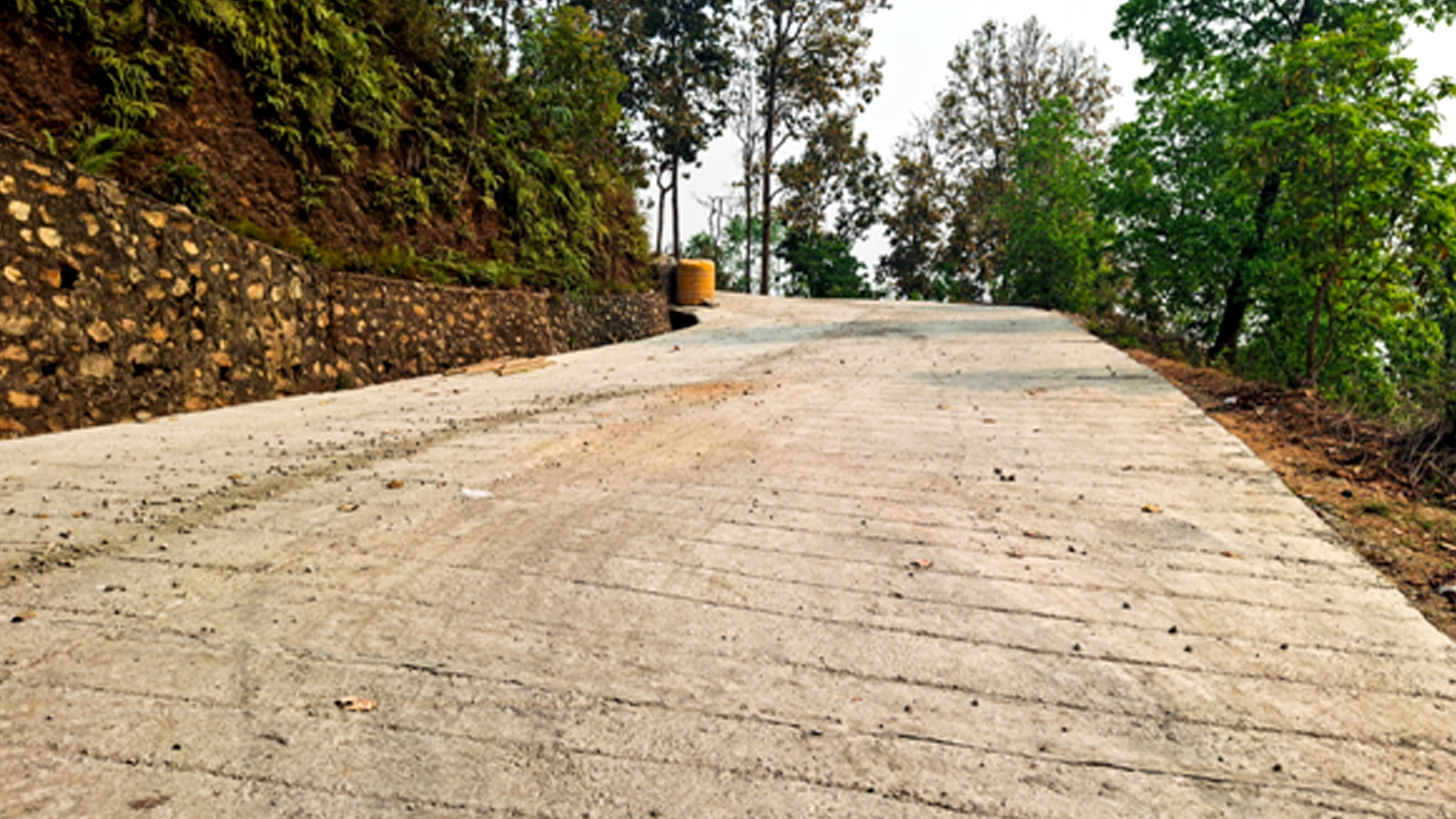 सडक स्तरोन्नतिपछि स्थानीय उत्साहित