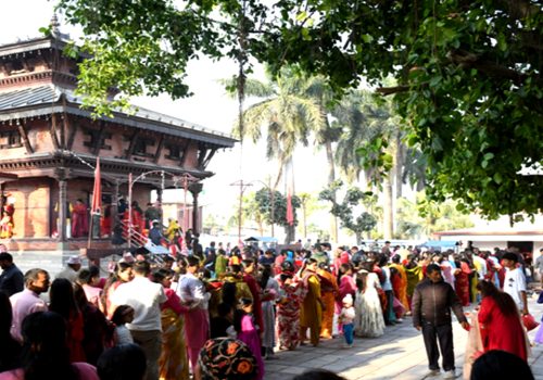 चैते दसैँ : देशभरका शक्तिपीठमा भक्तजनको बिहानैदेखि भीड