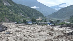 भोटेकोसीमा भीषण बाढी, सतर्क रहन आग्रह
