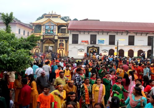 पूजा आराधना गर्न पशुपतिनाथ मन्दिरको  चारै ढोका  खुला