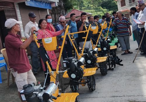 किसानलाई प्रविधिमैत्री बनाउन अनुदानमा हाते ट्र्याक्टर