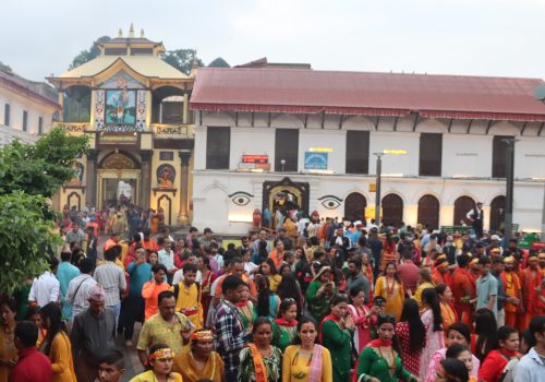 पूजा आराधना गर्न पशुपतिनाथ मन्दिरको  चारै ढोका  खुला