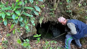 महाशिलावासीद्वारा फलामखानी उत्खनन् गर्न माग