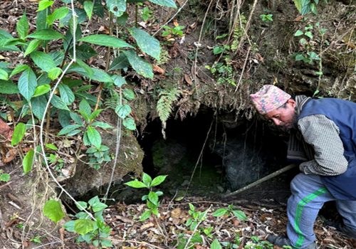 महाशिलावासीद्वारा फलामखानी उत्खनन् गर्न माग