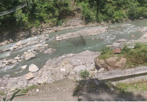 पाँच वर्षदेखि पुल अधुरै