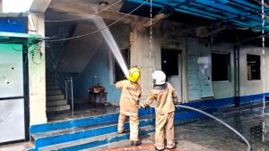 प्रहरी कार्यालयहरुको मर्मतमा जुटे स्थानीयवासी