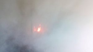 लम्कीमा जुत्ताचप्पलको गोदाममा आगलागी हुँदा ७० लाख बढीको क्षति