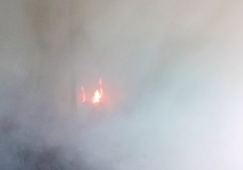 लम्कीमा जुत्ताचप्पलको गोदाममा आगलागी हुँदा ७० लाख बढीको क्षति