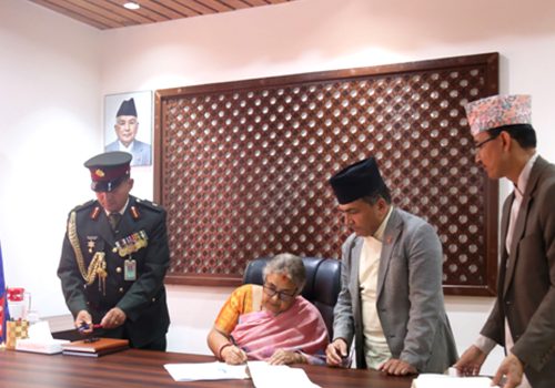 प्रधानमन्त्री कार्कीद्वारा पदबहाली