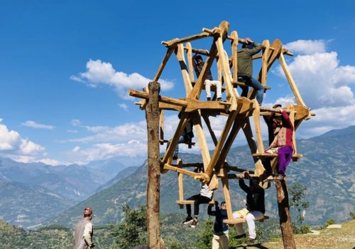 चर्खेपिङ संरक्षण गर्दै गाउँले