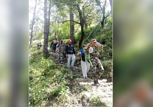 गोसाइँकुण्ड क्षेत्रमा पदयात्रामा गएका १२ जनाको उद्धार