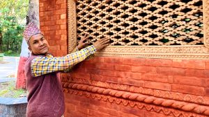 काष्ठकलामा सिपालु भीमबहादुर